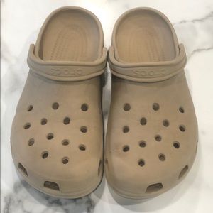 crocs tan color